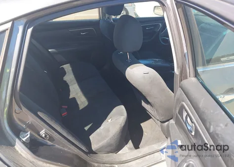 2015 Nissan Altima 2.5 S z USA, uszkodzony, nr VIN 1N4AL3AP9FN406188